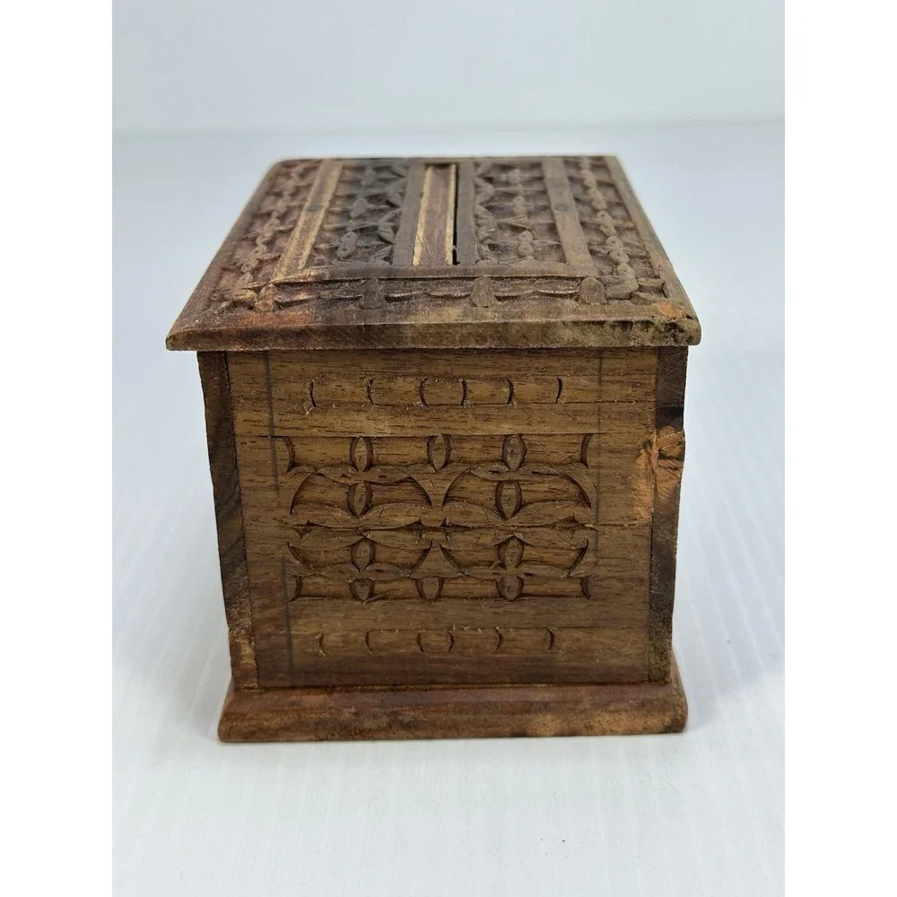 VTG Wood Hand Crafted‎ Carved Cigarette Case Holder Dispenser Magic Box